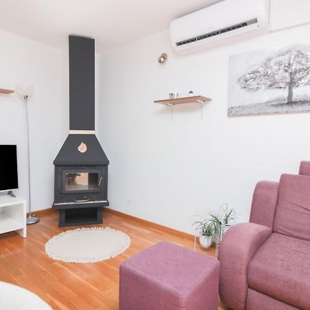 זאדאר Apartman Lara מראה חיצוני תמונה