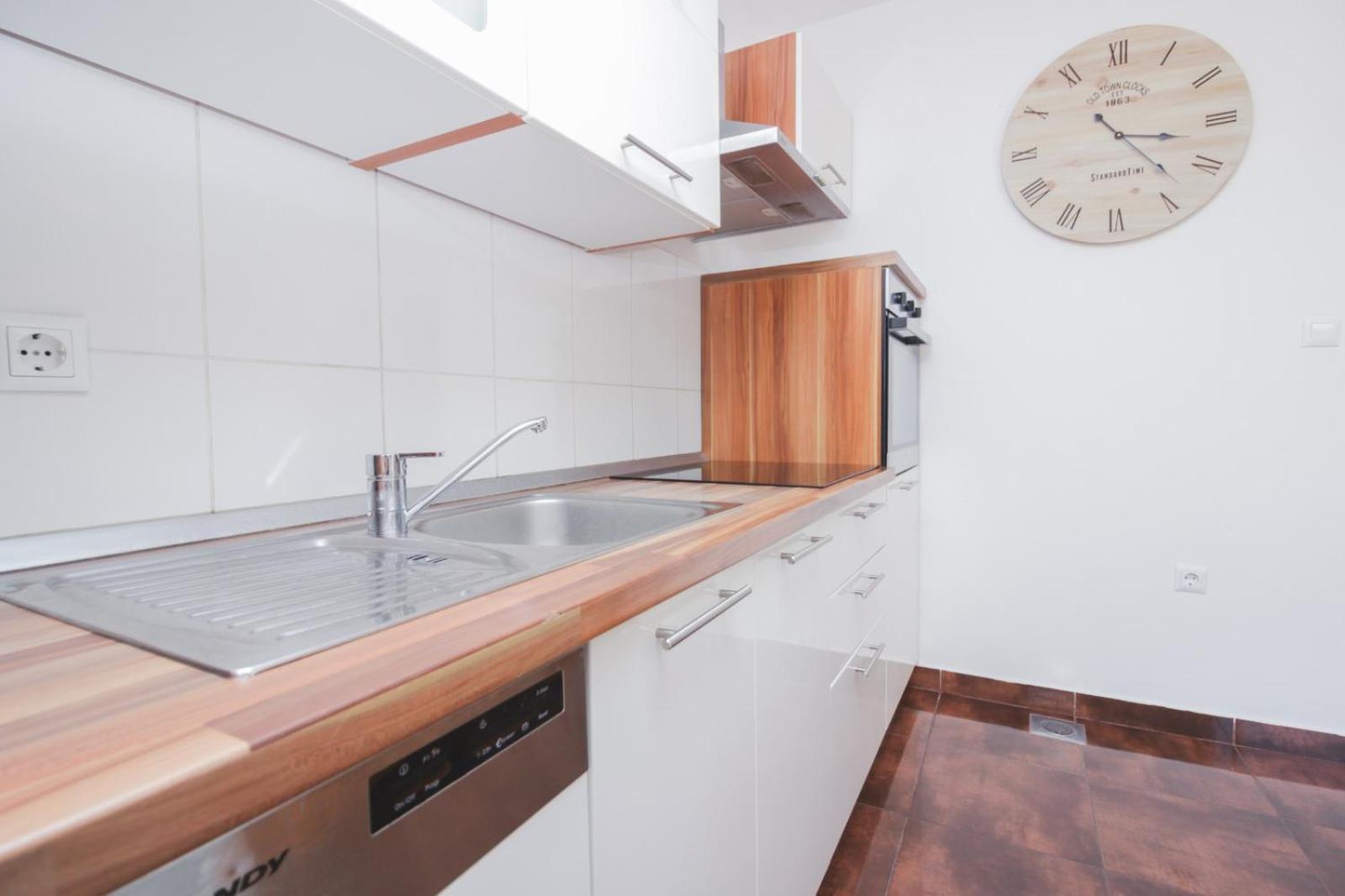 זאדאר Apartman Lara מראה חיצוני תמונה