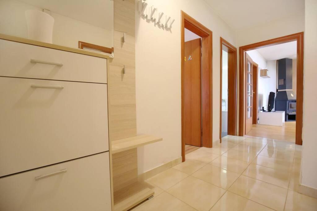 זאדאר Apartman Lara מראה חיצוני תמונה